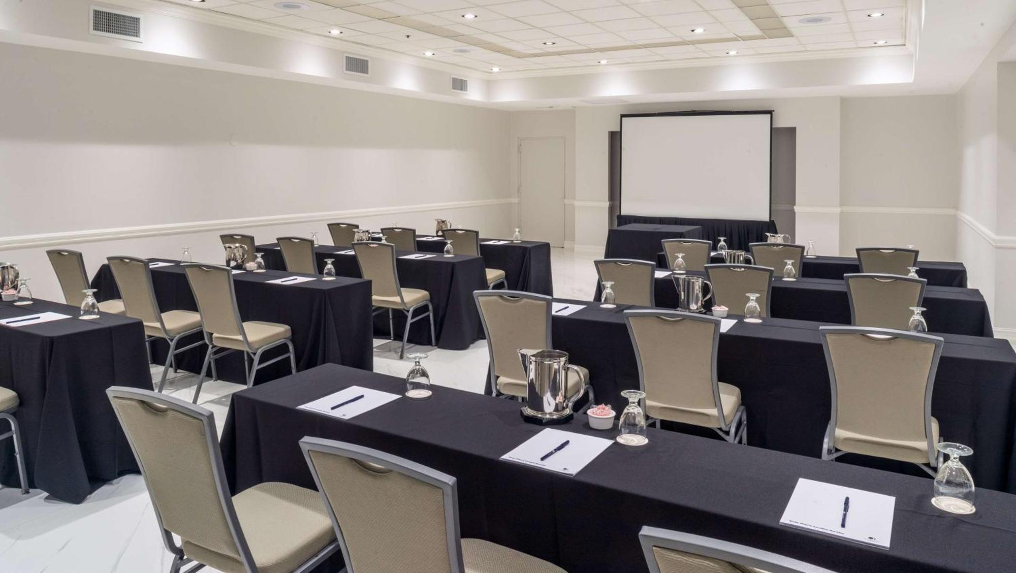Doubletree By Hilton Grand Hotel Biscayne Bay Miami Esterno foto