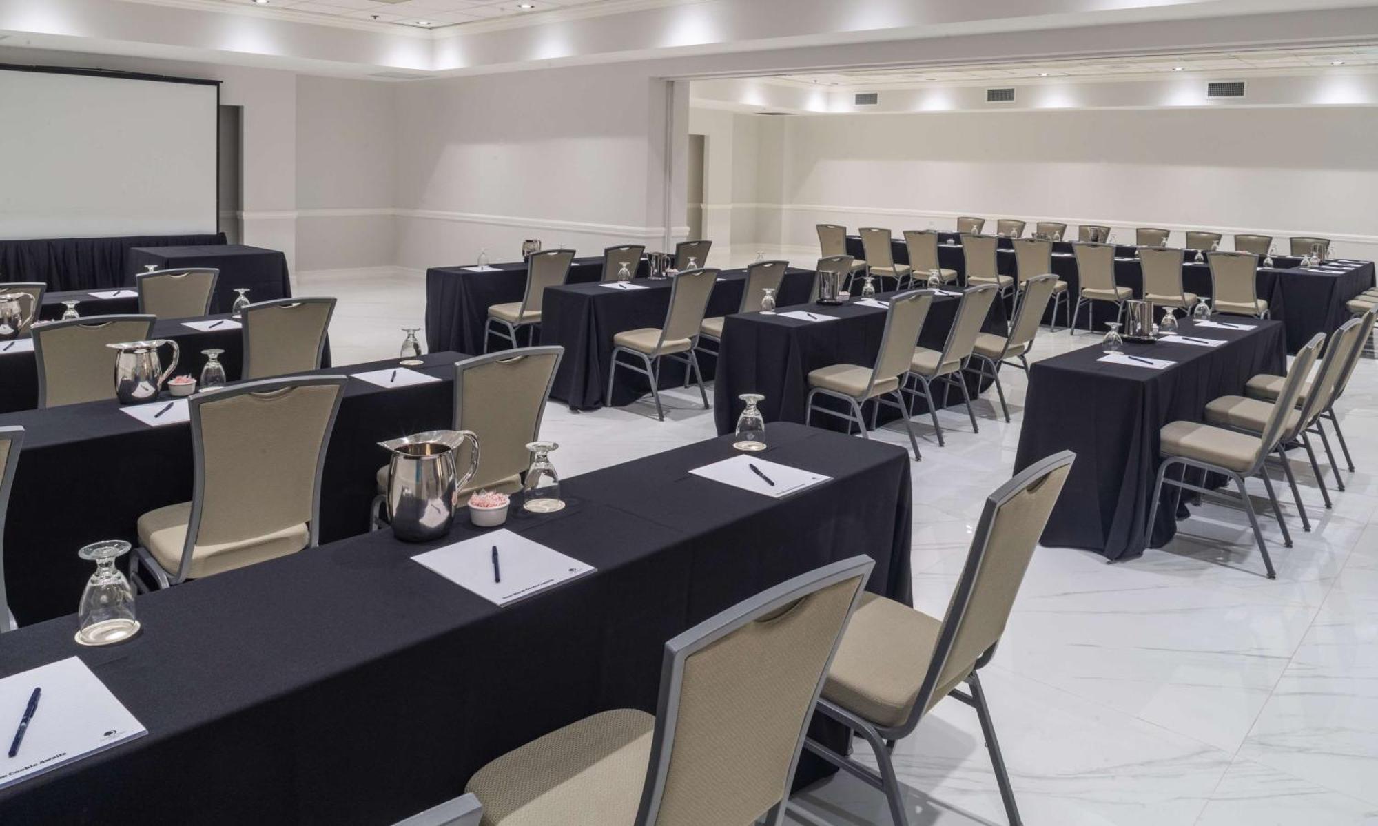 Doubletree By Hilton Grand Hotel Biscayne Bay Miami Esterno foto